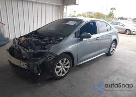 2021 Toyota Corolla Le z USA, uszkodzony, nr VIN 5YFEPMAE2MP233148